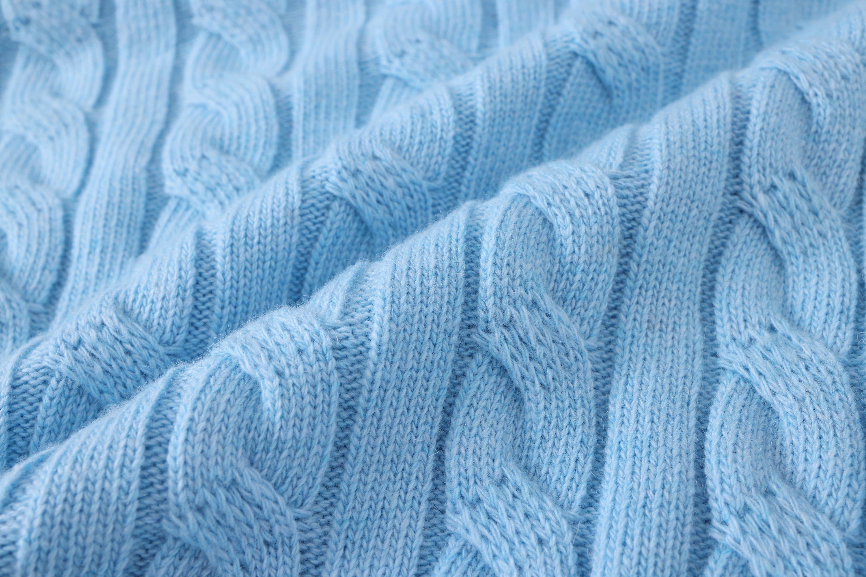 Men’s Heritage Cable Knit Quarter-Zip Sweater